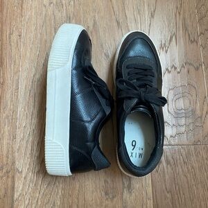 Mix No. 6 Black & White Leather Sneakers Fashion Shoes Sz 8.5 Casual Work